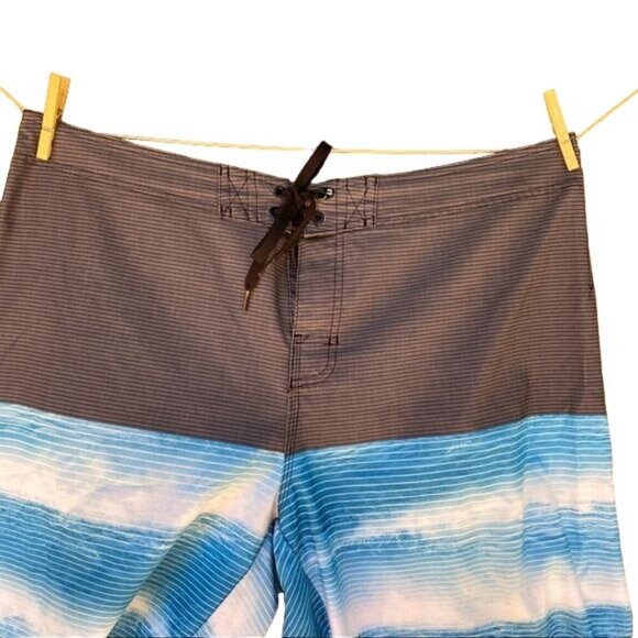 Hang Ten Board Blue Water White Grey Swim Trunks Shorts Size 38 - Picture 3 of 15